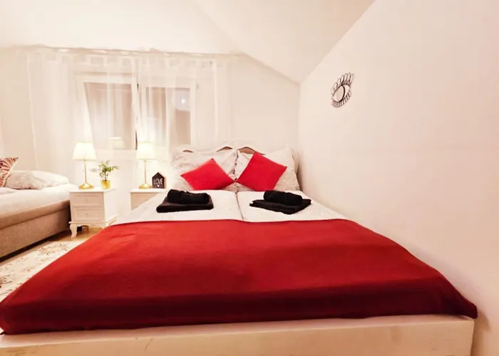 Villa With Pool - Big Garden - Barbecue - Free Parking *