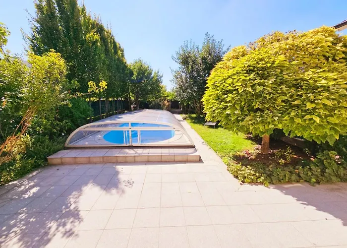 With Pool - Big Garden - Barbecue - Free Parking Villa
