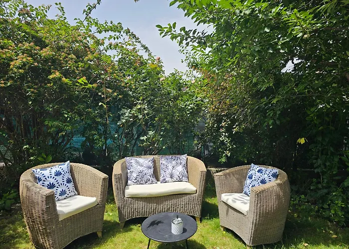 With Pool - Big Garden - Barbecue - Free Parking Villa