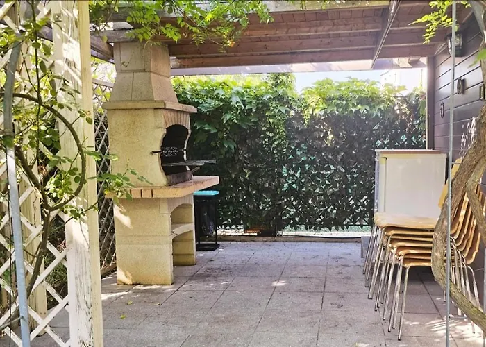 With Pool - Big Garden - Barbecue - Free Parking Villa