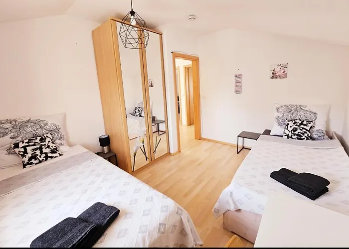 With Pool - Big Garden - Barbecue - Free Parking Villa